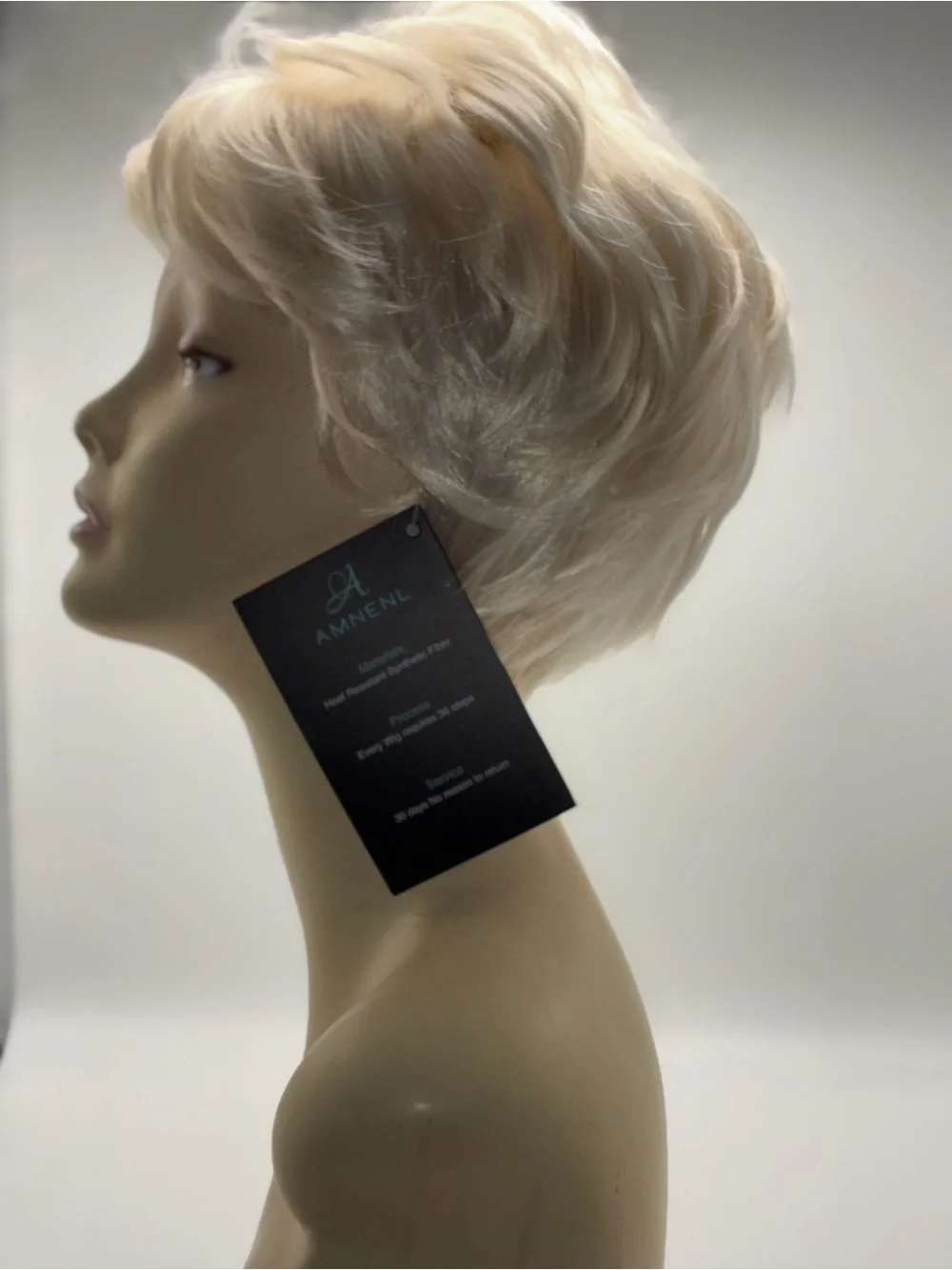 Short Layered Synthetic Wig in Light Blonde - Sleek Everyday Style